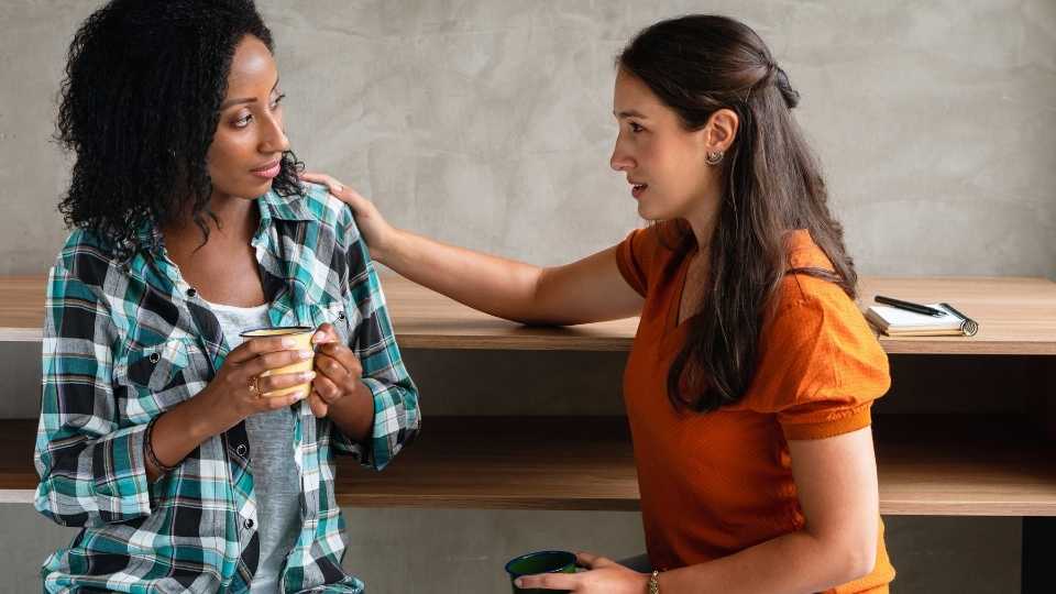 What Does a Recovery Coach Do they help serve as a motivator, guide and connector to resources.
